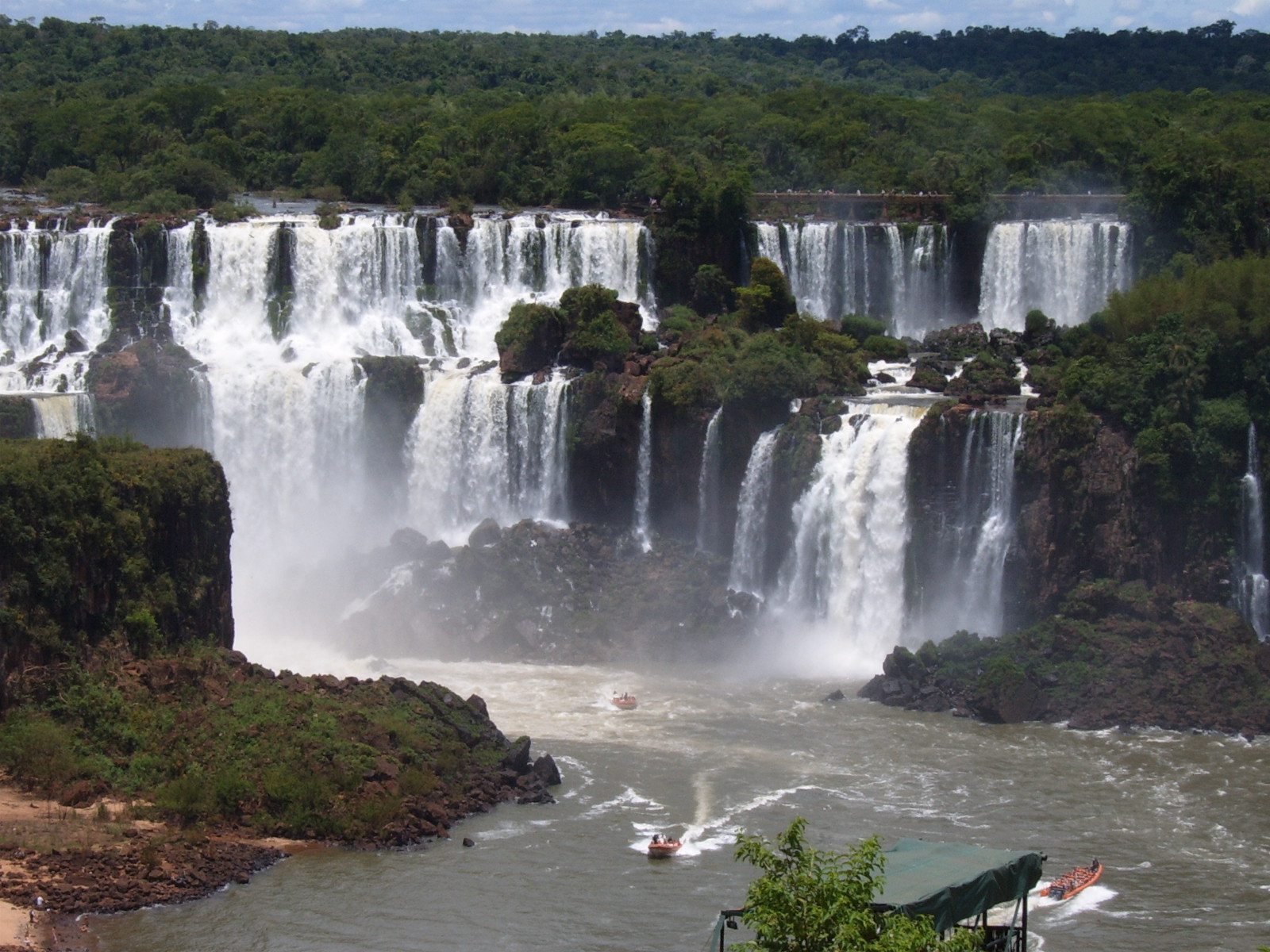 Foz do Igua u the Iguazu Falls and Brasilia Brazil Guide